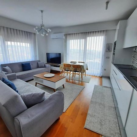 Luxury Sky View Apartment Prishtinë Ngoại thất bức ảnh