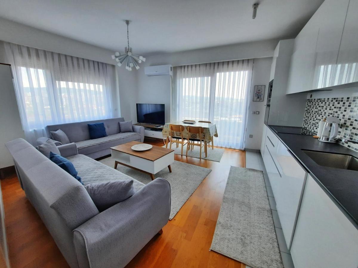 Luxury Sky View Apartment Prishtinë Ngoại thất bức ảnh